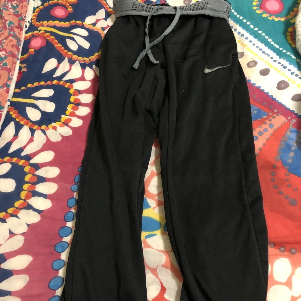 NIKE sweats
